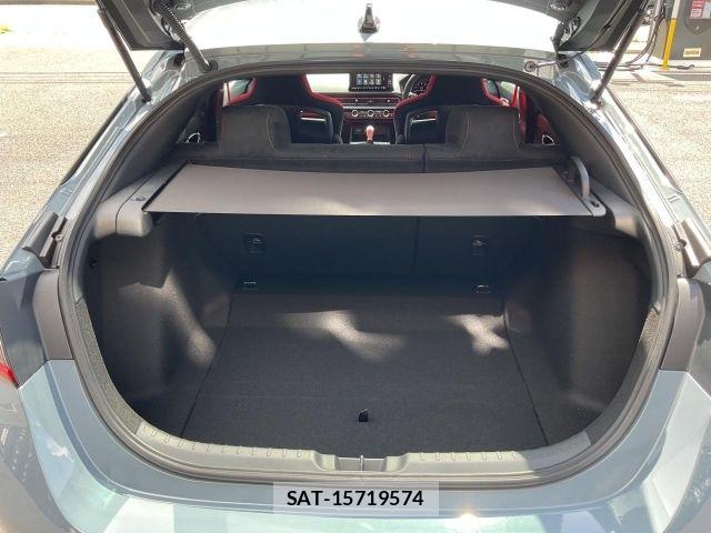 Honda CIVIC 2024-04 8411647-13