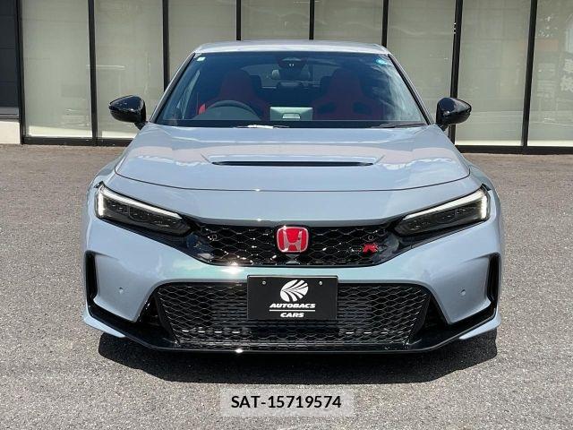 Honda CIVIC 2024-04 8411647-3