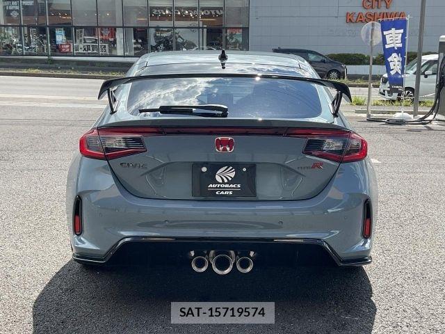 Honda CIVIC 2024-04 8411647-4