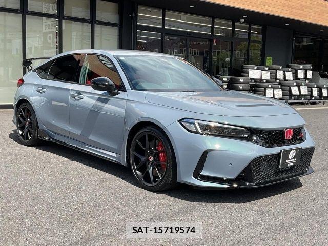 Honda CIVIC 2024-04 8411647-6