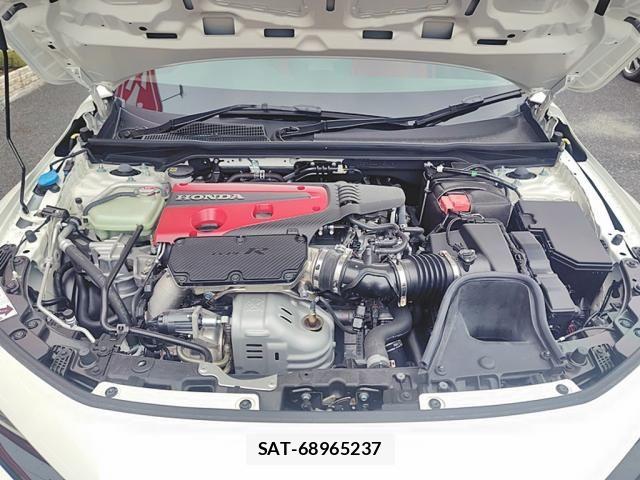 Honda CIVIC 2024-12 8411646-12