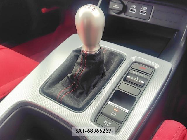 Honda CIVIC 2024-12 8411646-22
