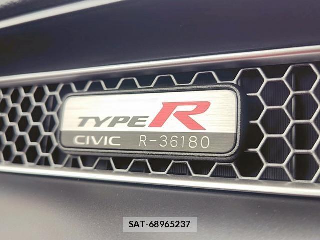 Honda CIVIC 2024-12 8411646-26