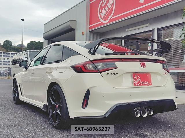 Honda CIVIC 2024-12 8411646-3