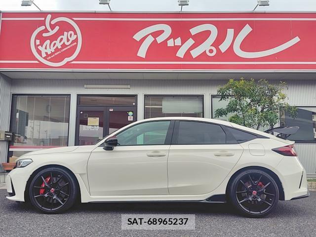 Honda CIVIC 2024-12 8411646-8