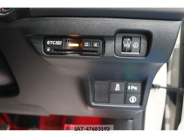 Honda CIVIC 2025-11 8524061-12