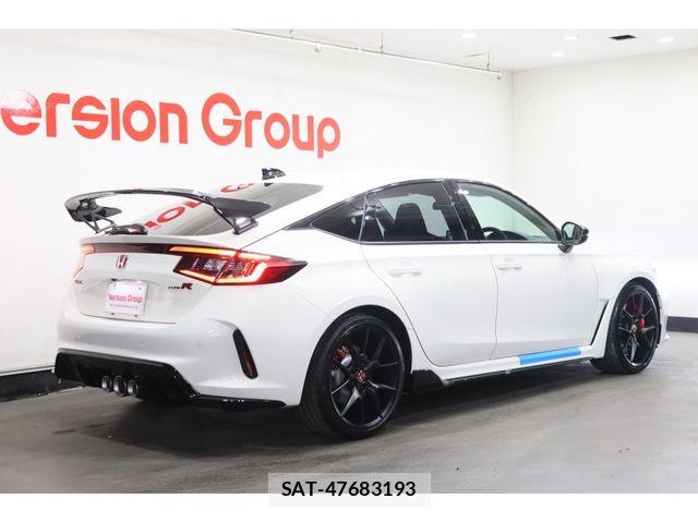 Honda CIVIC 2025-11 8524061-1