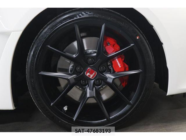 Honda CIVIC 2025-11 8524061-25