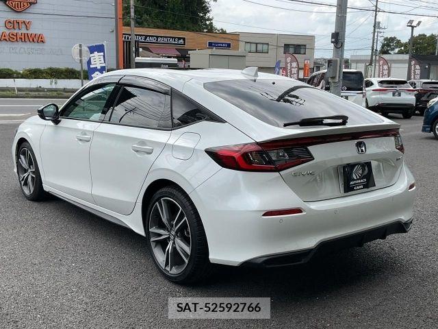 Honda CIVIC 2025-08 8561436-17