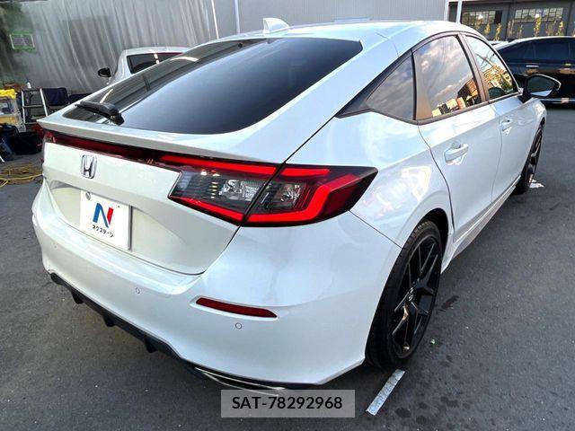 Honda CIVIC 2021-09 8626165-16