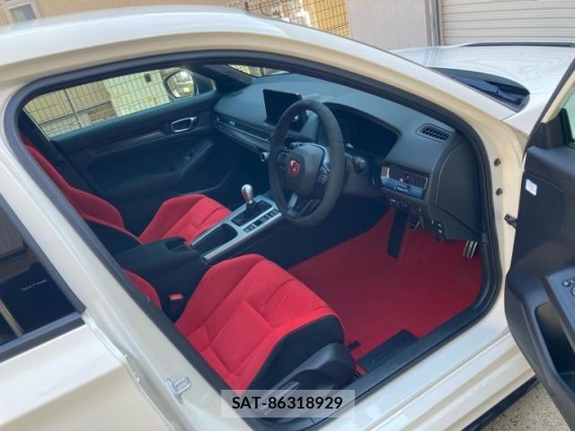 Honda CIVIC 2023-03 8665947-13