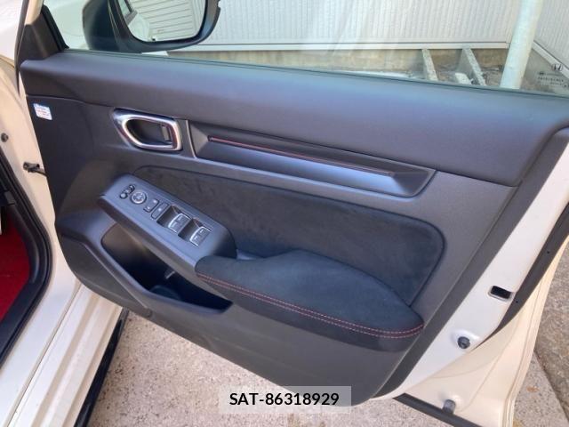 Honda CIVIC 2023-03 8665947-15