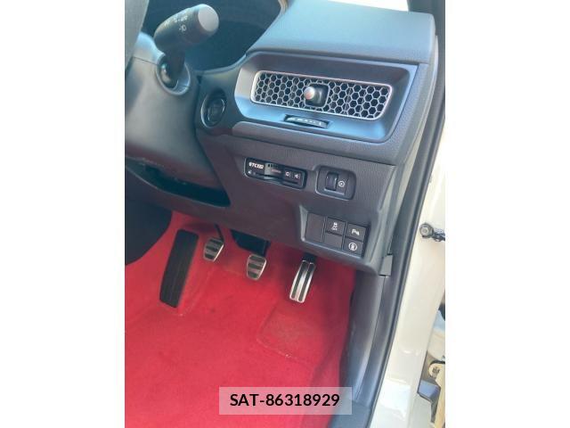 Honda CIVIC 2023-03 8665947-20