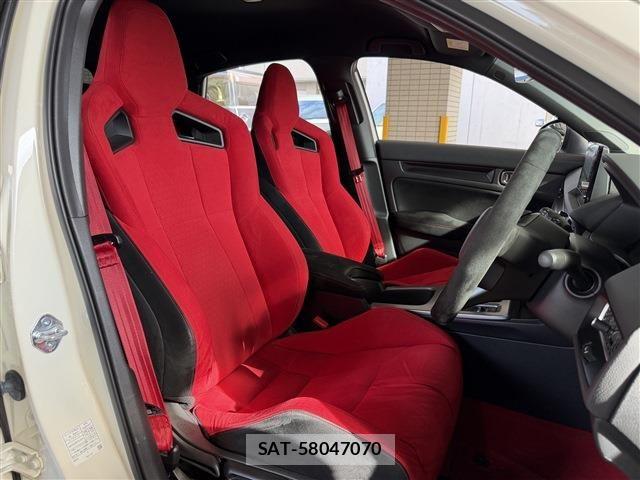 Honda CIVIC 2025-02 8658422-13