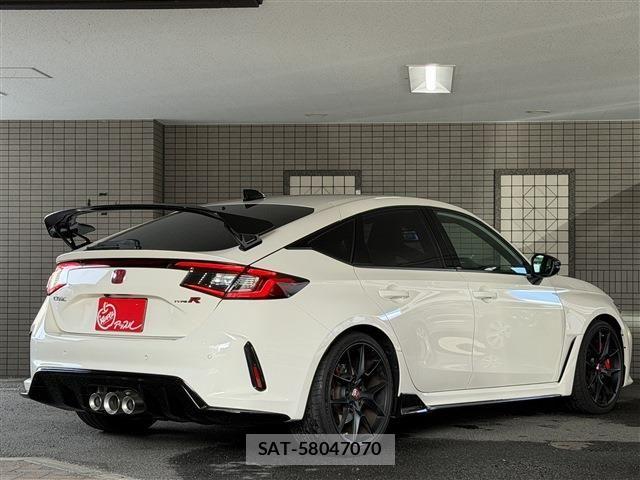 Honda CIVIC 2025-02 8658422-2