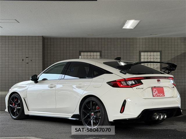Honda CIVIC 2025-02 8658422-3