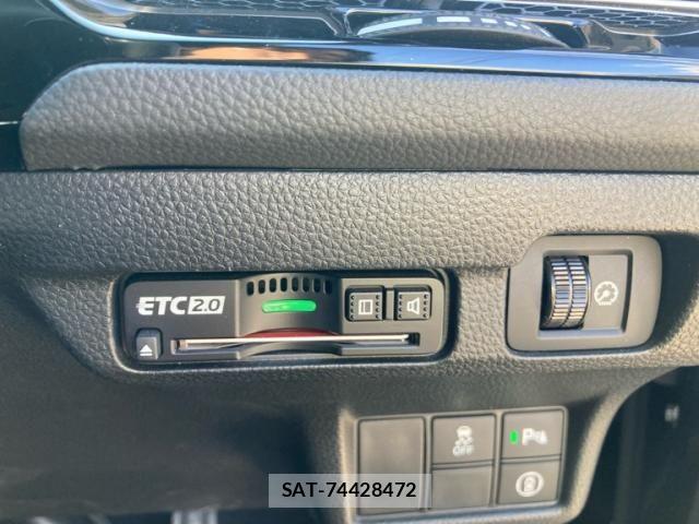 Honda CIVIC 2021-08 8658427-19
