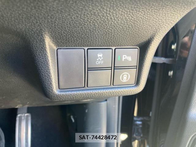 Honda CIVIC 2021-08 8658427-20