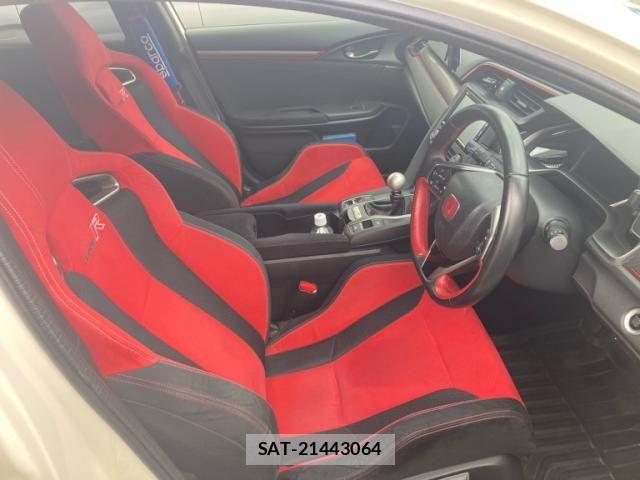Honda CIVIC 2017-11 8685298-11