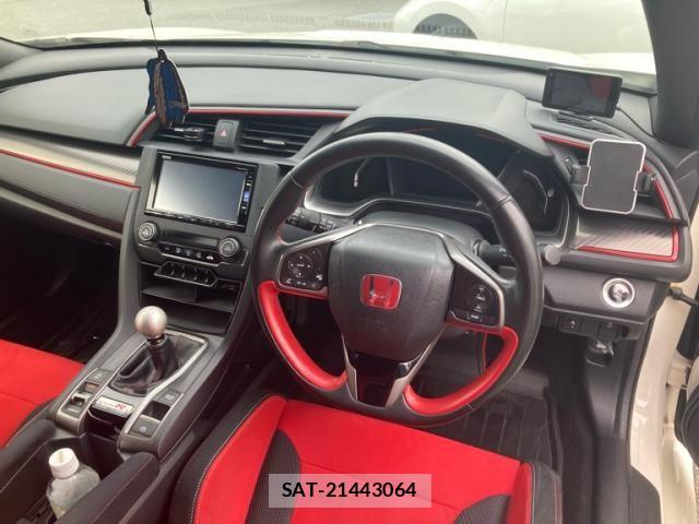 Honda CIVIC 2017-11 8685298-14