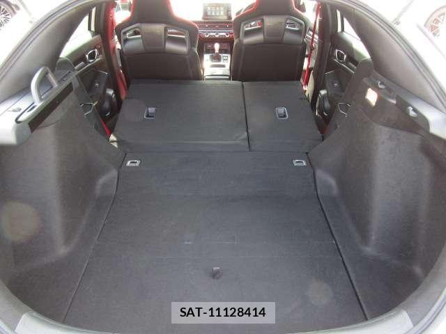 Honda CIVIC 2024-09 8685297-15