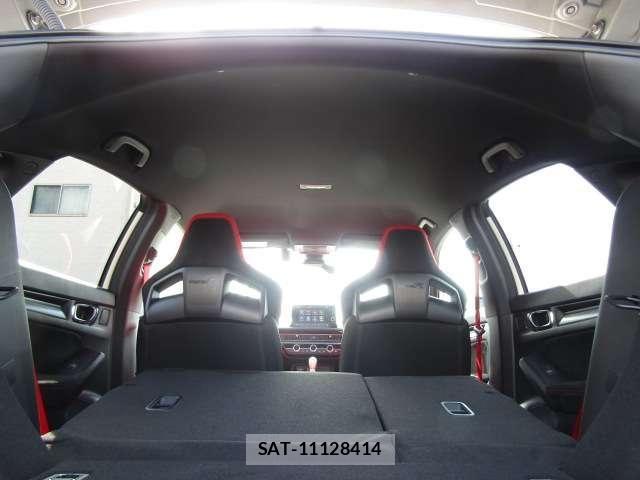 Honda CIVIC 2024-09 8685297-16