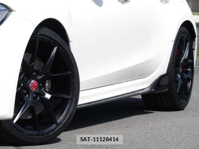 Honda CIVIC 2024-09 8685297-18