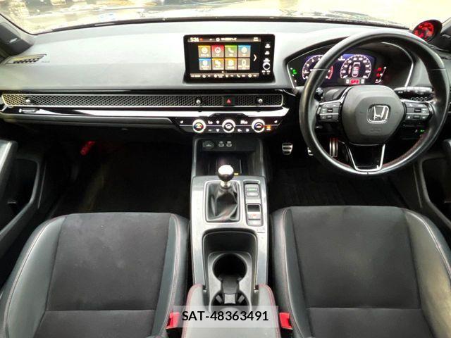 Honda CIVIC 2021-10 8741189-1