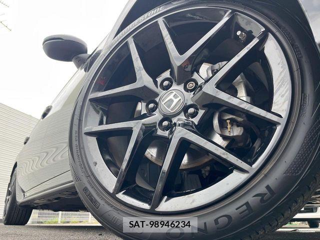 Honda CIVIC 2025-06 8779753-15