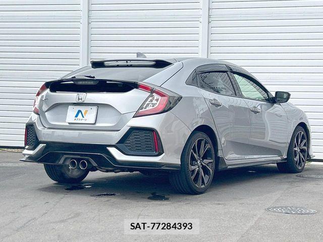 Honda CIVIC 2018-07 8795509-17
