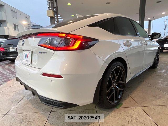 Honda CIVIC 2023-10 8795502-17