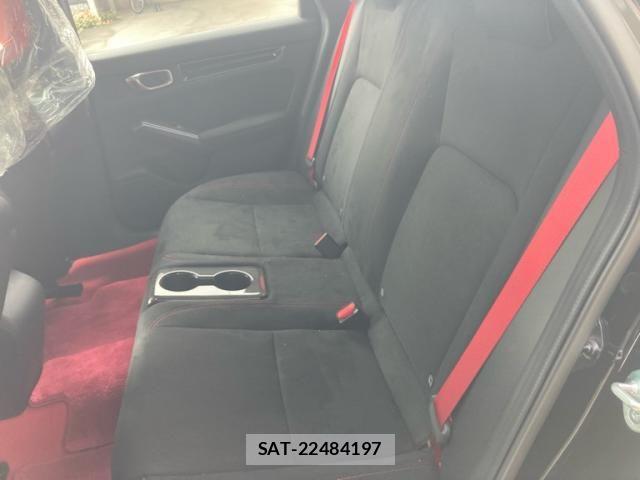 Honda CIVIC 2024-05 8828231-13