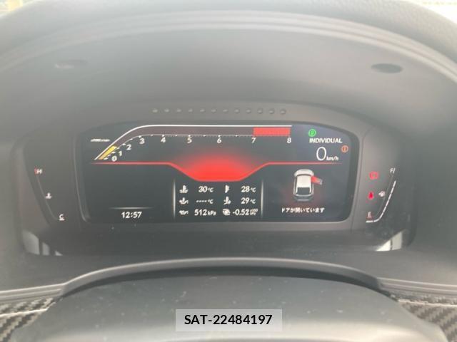 Honda CIVIC 2024-05 8828231-19