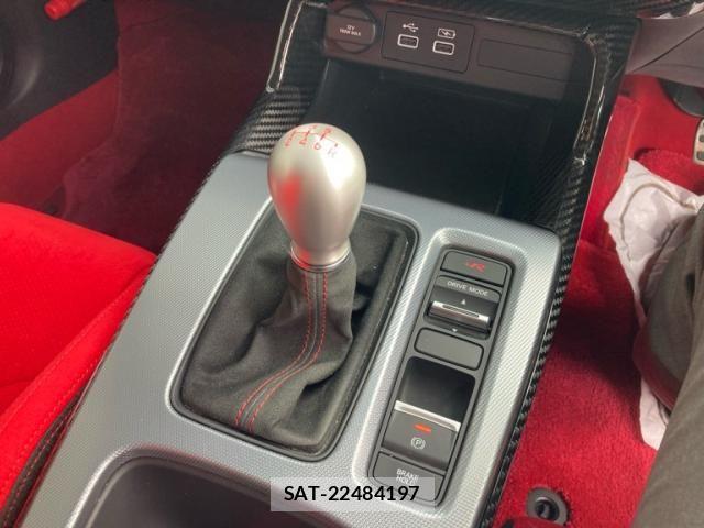 Honda CIVIC 2024-05 8828231-24