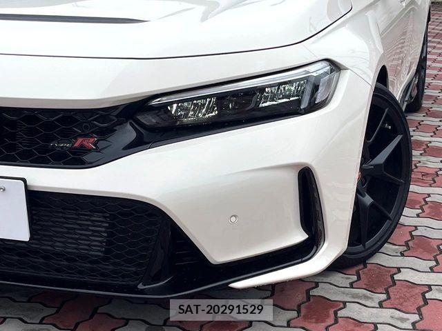 Honda CIVIC 2025-11 8828230-11