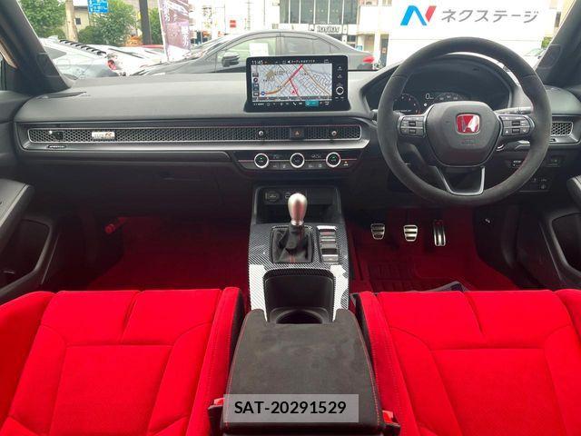 Honda CIVIC 2025-11 8828230-1