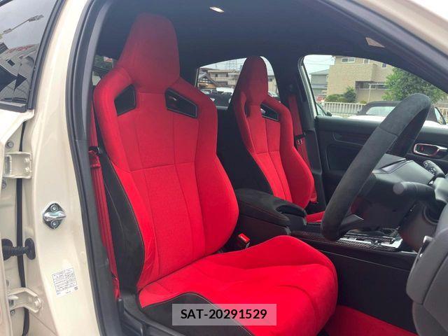 Honda CIVIC 2025-11 8828230-7
