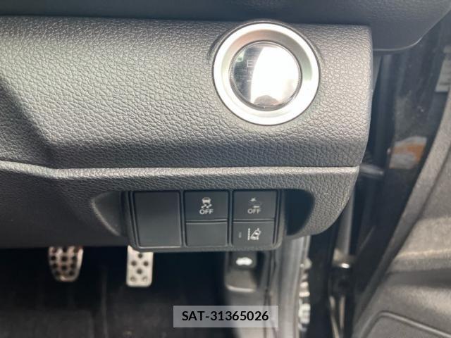 Honda CIVIC 2018-02 8828232-15