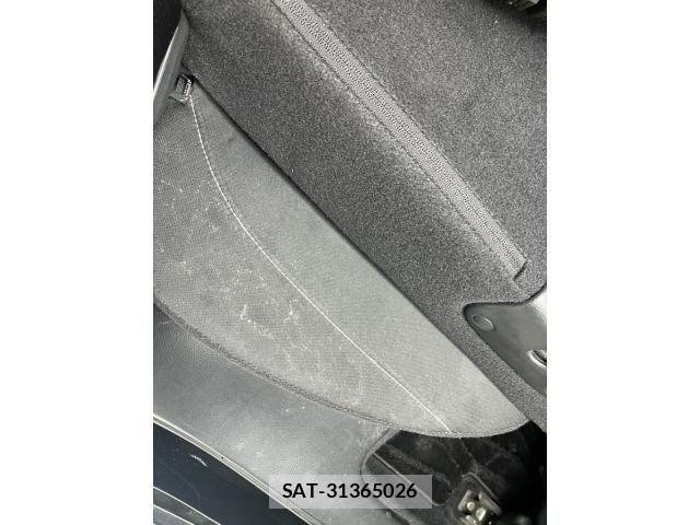 Honda CIVIC 2018-02 8828232-26