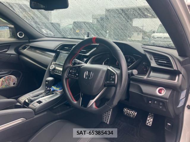 Honda CIVIC 2021-03 8828233-13