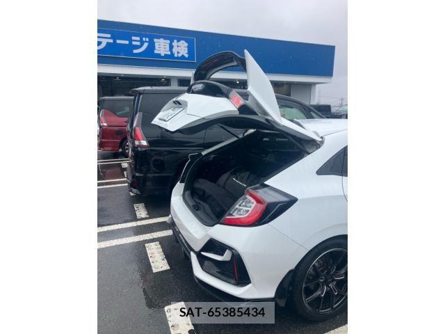 Honda CIVIC 2021-03 8828233-22