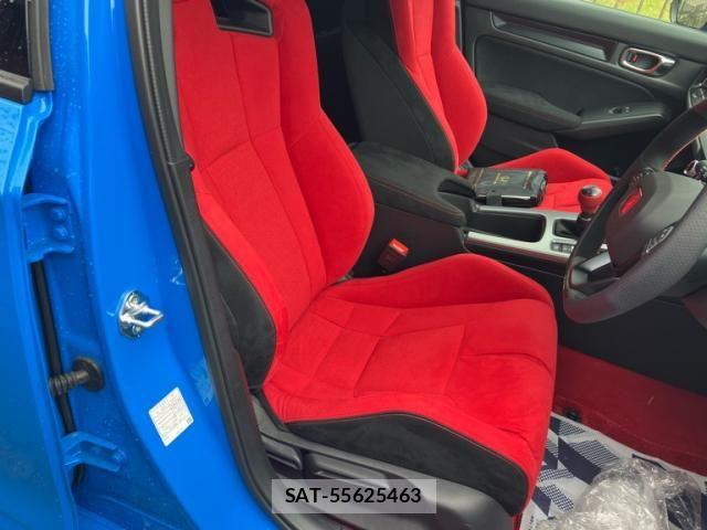 Honda CIVIC 2025-11 8848473-11