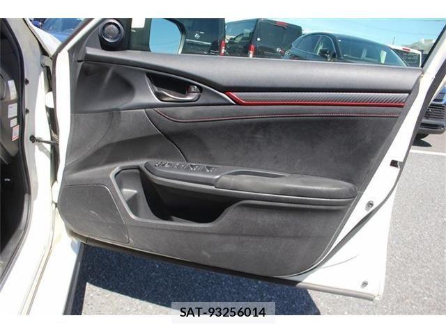 Honda CIVIC 2018-07 8848474-17