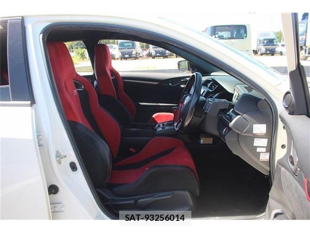 Honda CIVIC 2018-07 8848474-18