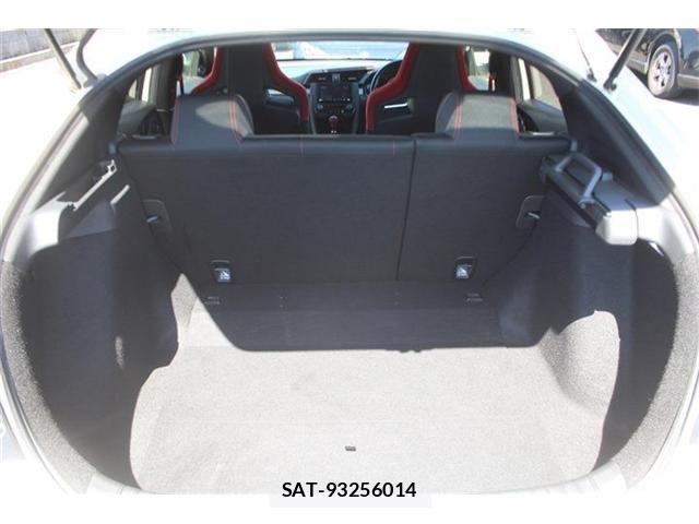 Honda CIVIC 2018-07 8848474-23