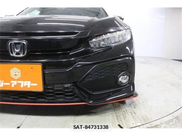 Honda CIVIC 2019-08 8848477-13