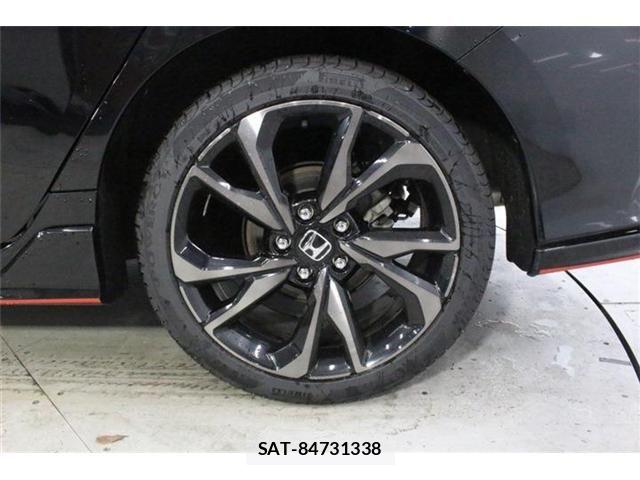 Honda CIVIC 2019-08 8848477-24