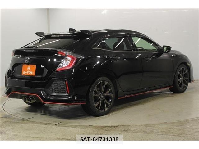 Honda CIVIC 2019-08 8848477-4