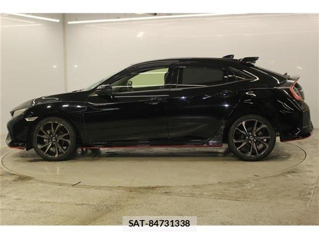 Honda CIVIC 2019-08 8848477-7