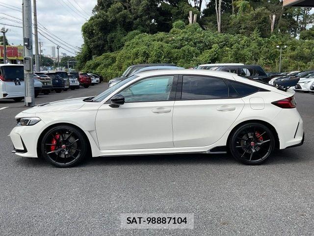 Honda CIVIC 2026-01 8870640-10